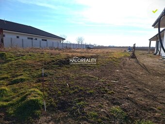 HALO reality - Predaj, pozemok pre rodinný dom 885 m2 Horn - 2