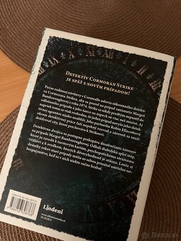 Búrlivá krv - Robert Galbraith - 2