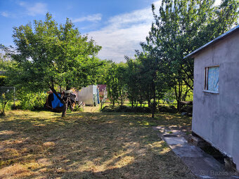 Záhrada s chatkou pri Pozdišovskom rybníku - 2