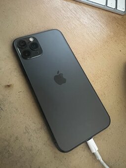Predam Iphone 11 Pro Na diely - 2