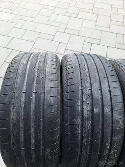 225/45 R18 - 2