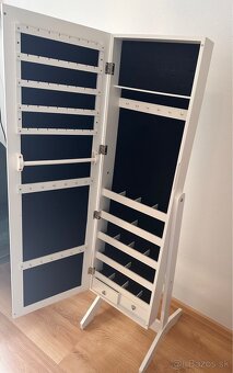 Zrkadlová skrinka na šperky - 2