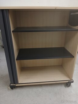 Komoda - 2