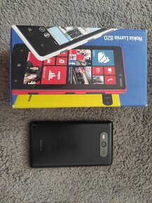 Nokia Lumia 820 - 2
