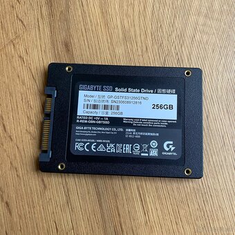 SSD disk Gigabyte 256GB (GP-GSTFS31256GTND) - 2