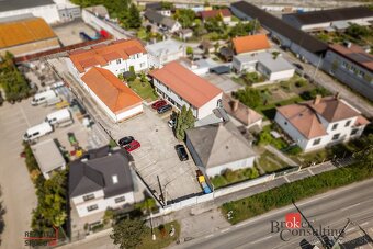 Objekt troch bytových domov v širšom centre Malaciek v samos - 2