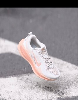 Nike Performance VOMERO 18 - 2