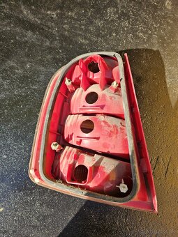 Zadné práve svetlo fabia 1 - 2