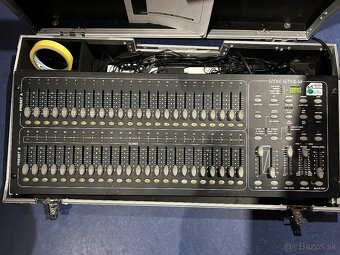 Showtec Showmaster 48 48-kanálový DMX pult - 2