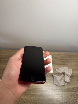 iPhone SE 128 gb product red - 2