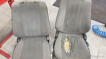 predam sedacky na bmw E30 - 2