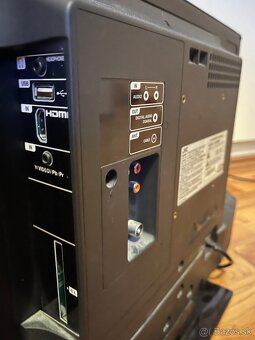 JVC uhlopriečka 64cm - 2