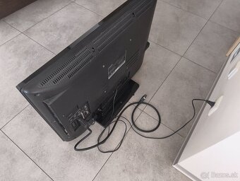 Toshiba 32AV622DG – 32" LCD televízor - 2