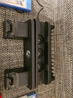 PS4 slim - 2