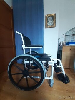 Sprchovací invalidný vozík, toaleta - 2