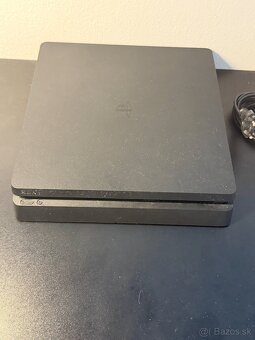 Predám Hernú konzolu PS4 Slim 500GB Minimálne známky - 2