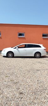 Toyota Avensis Combi T27 2,0D-4D - 2