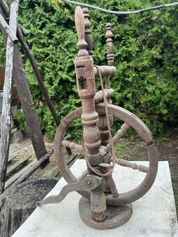 Predám  starodávne kolovraty a hlinenú nádobu - 2