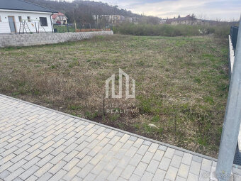 NA PREDAJ ideálny stavebný pozemok pre RD - 2