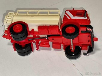 retro plastové autíčko Liaz cisterna - 2