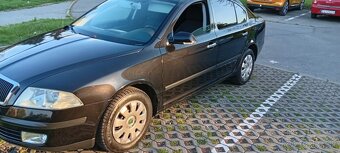 Škoda Octavia 2 1.6  benzín 75kw - 2