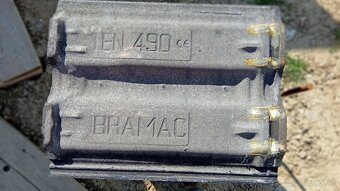 Predám Škridla + Pás úžľabia Bramac na krov - 2
