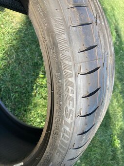 Bridgestone POTENZA S001 225/40 R19 93Y - 2
