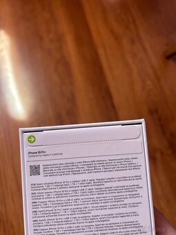 Apple iPhone 16 Pro 256GB - 2