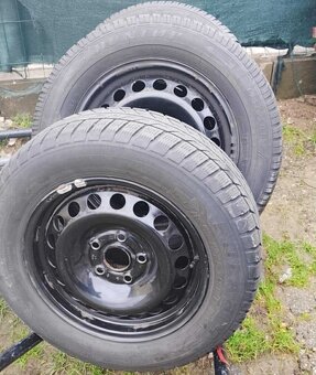 Predám zimné kolesá Dunlop 195/65 R15 – ako nové - 2