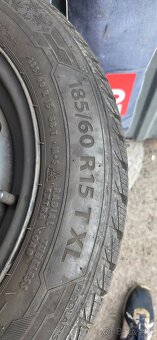 Predám zimný komplet 185/60R15 88T na škoda fábia. - 2