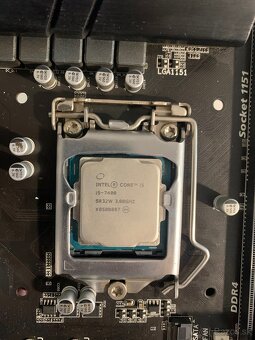 Gigabyte základná doska + i5 7400 - 2