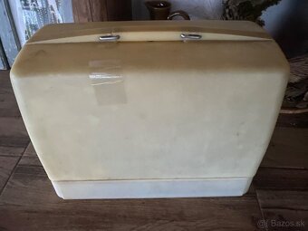 Šijací stroj Višnja - 2