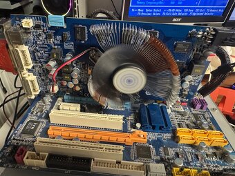 Gigabyte P45-Ud3P ,E8400,2x2Ddr2 ,9600GT - 2