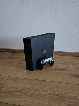 Playstation 4 Pro - 2