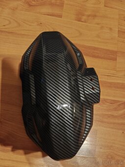 Blatník na motocykel carbonovy - 2