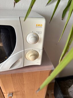 Mikrovlnka DeLonghi 800w - 2