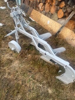 Pluh za traktor - 2
