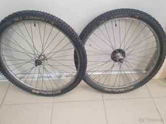 Horske Kolesa 26" kompletna para, 45e - 2