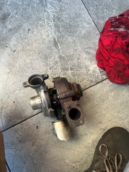 Turbo 1.6hdi 80kw citroen peugeot - 2