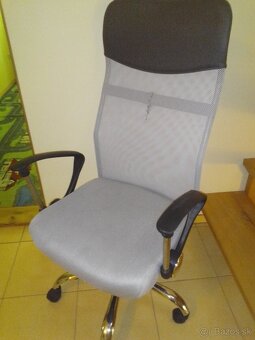 kreslo plus stolík - 2