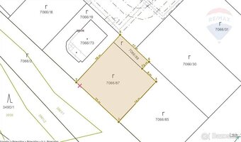 Slnečný stavebný pozemok 626 m2 - Bazová - Kopanice - PD - 2