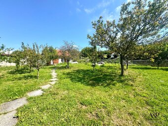 NA PREDAJ POZEMOK NA VÝSTAVBU RD, 1037m2, BREZOVÁ POD BRADLO - 2