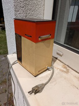 Komunistický mlynček na kávu - 2
