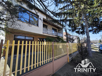 Na predaj 5-izbový rodinný dom s garážou v obci Mojzesovo - - 2