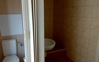 Na prenájom 2 izbový byt v meste Žiar nad Hronom. - 2