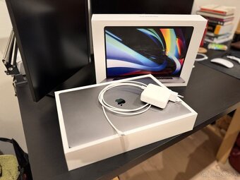MacBook Pro i9 16GB / 1TB - 2