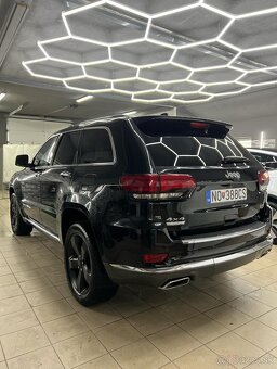 Jeep Grand Cherokee Summit - 2