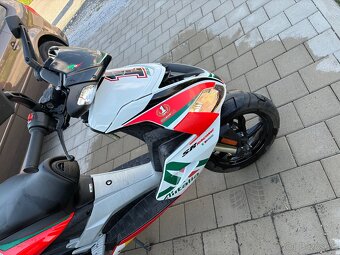 Aprilia SR 50 R – Max Biaggi Replica - 2