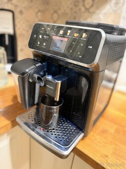 Philips Series 5400 LatteGo EP5447/90. - 2