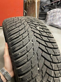 245/45R 18 zimná - 2